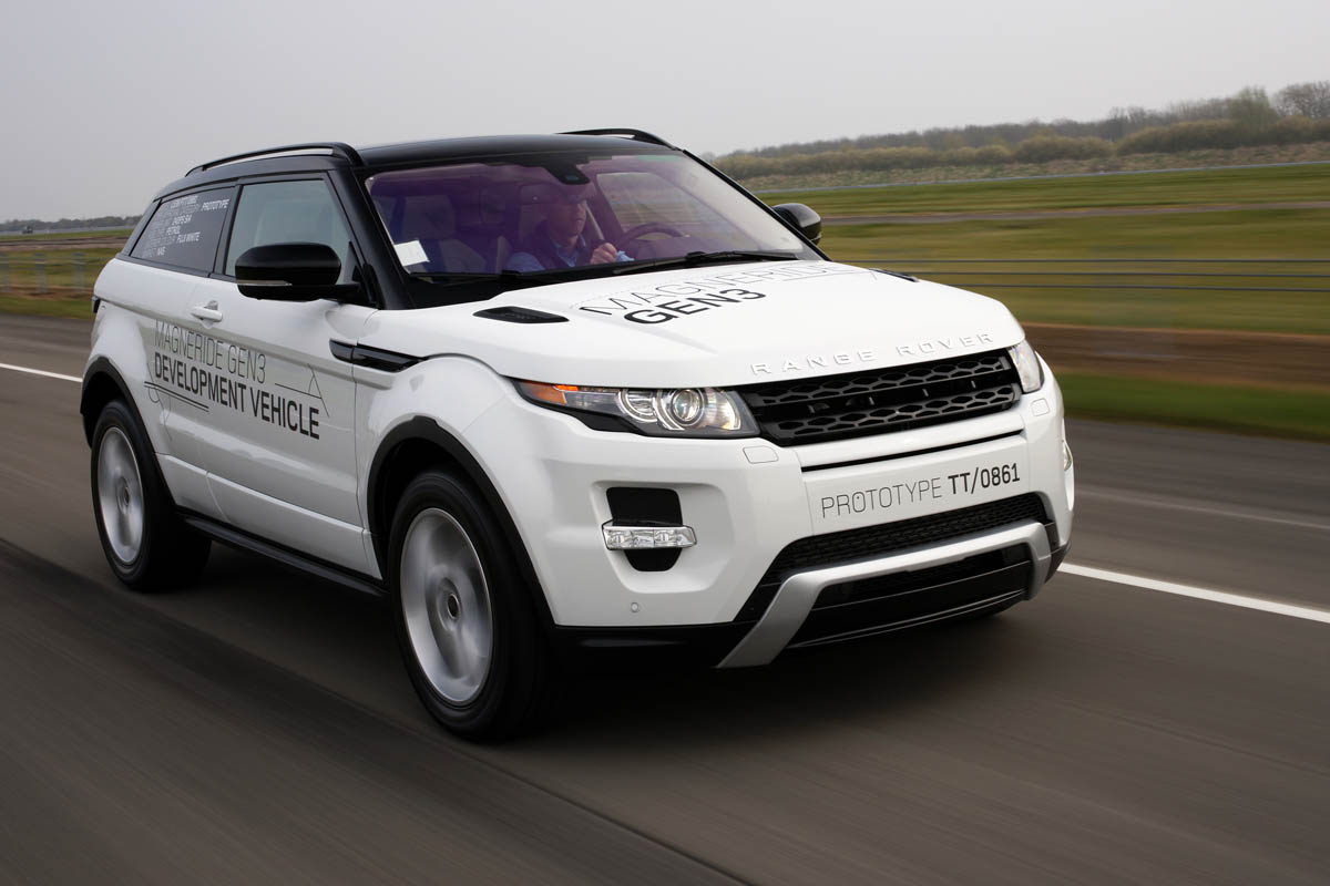 Range Rover Evoque front track