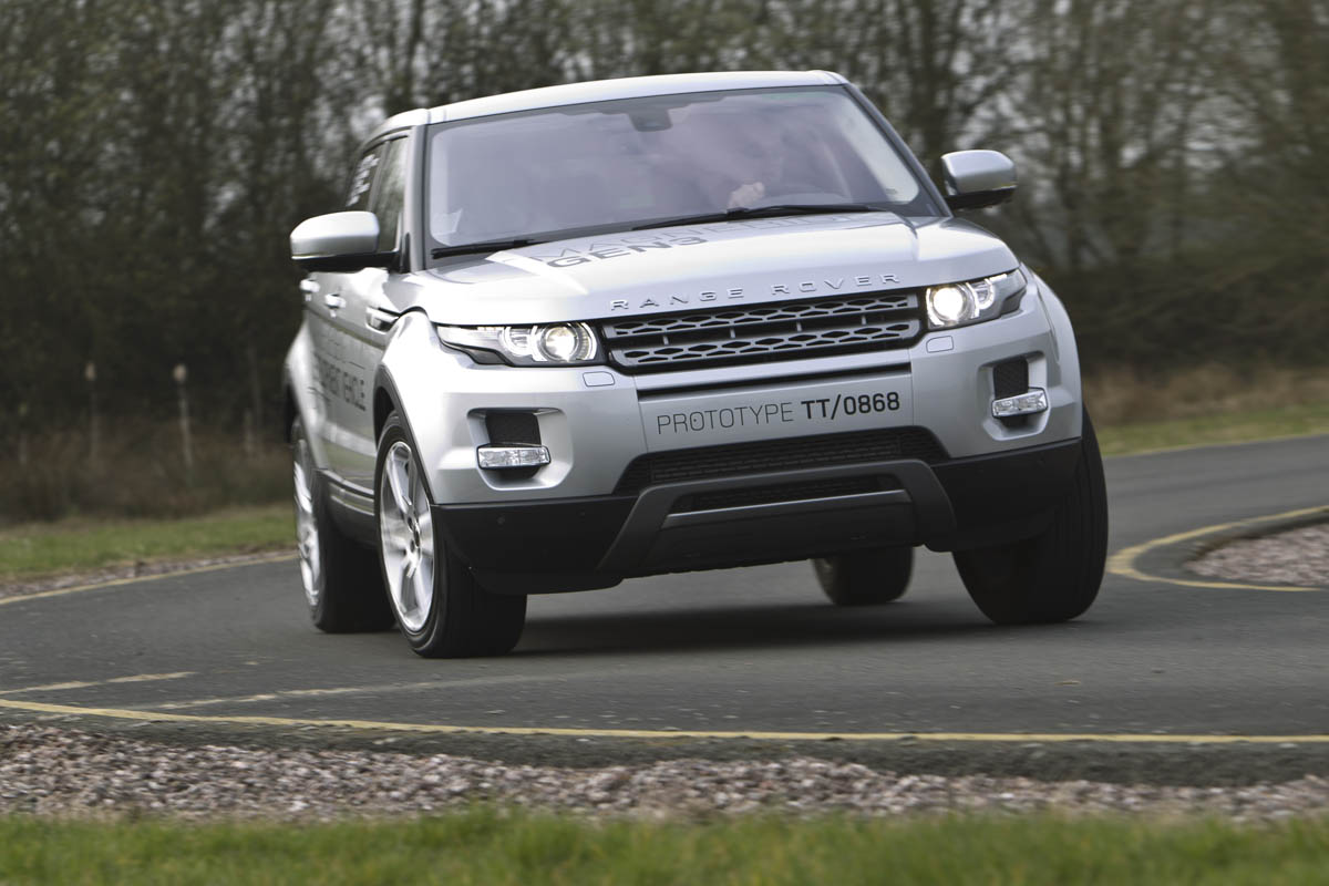 Range Rover Evoque silver corner
