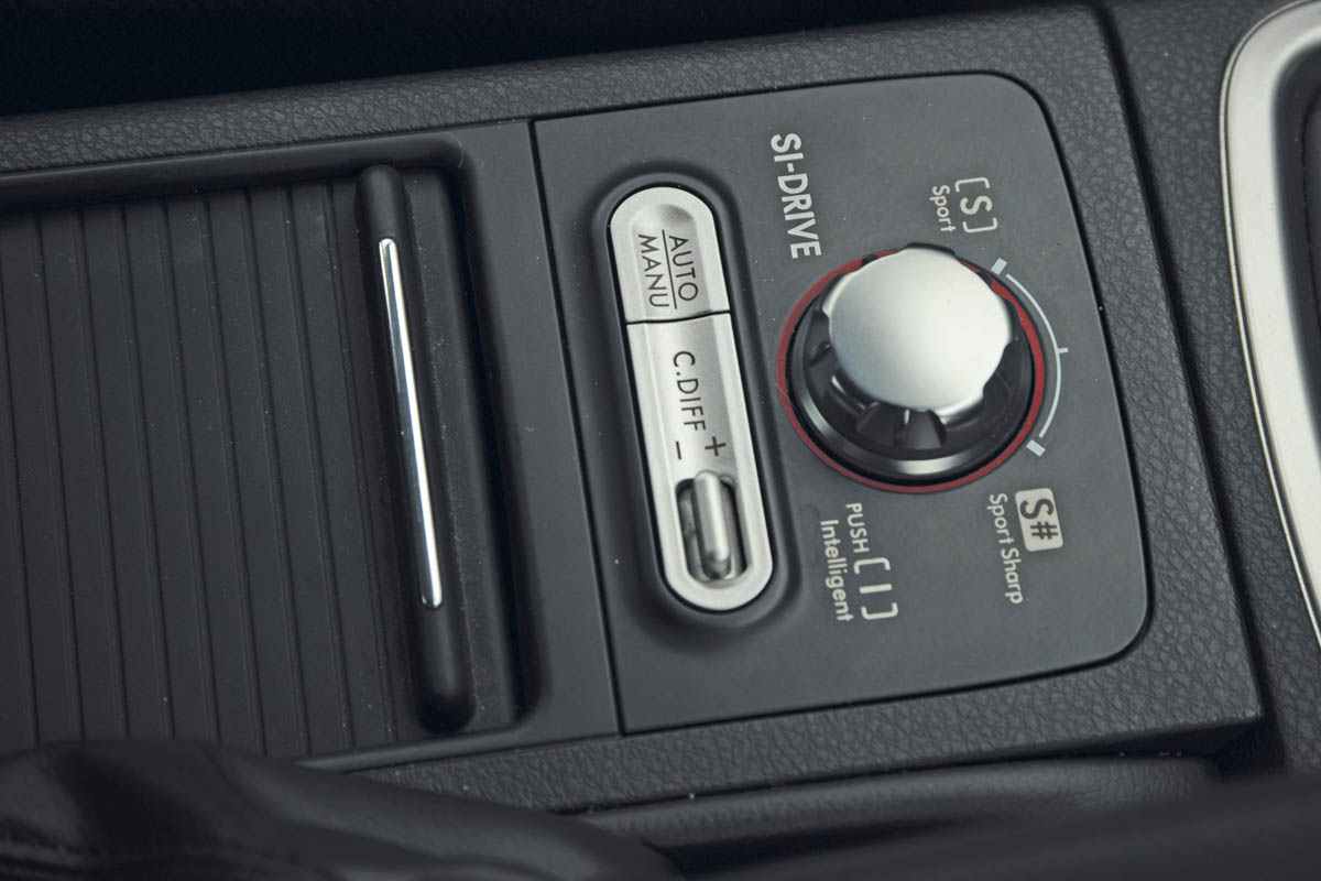 Subaru WRX STi centre