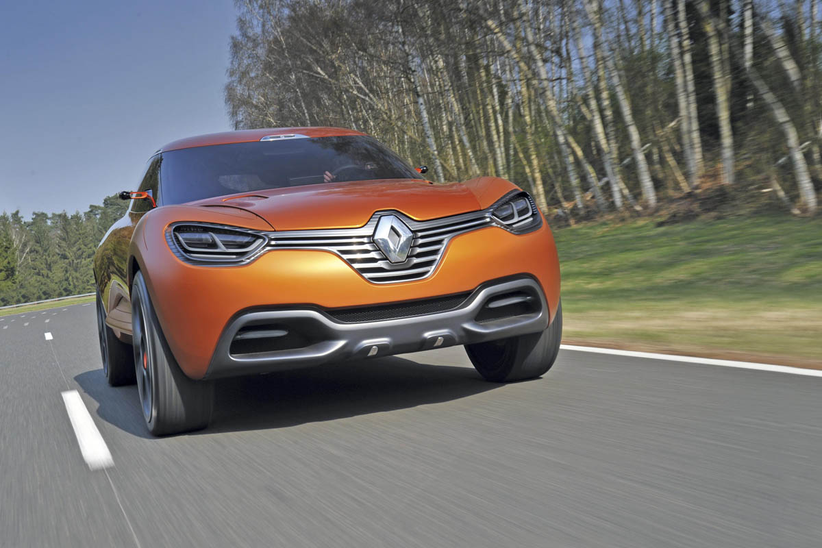 Renault Captur front track