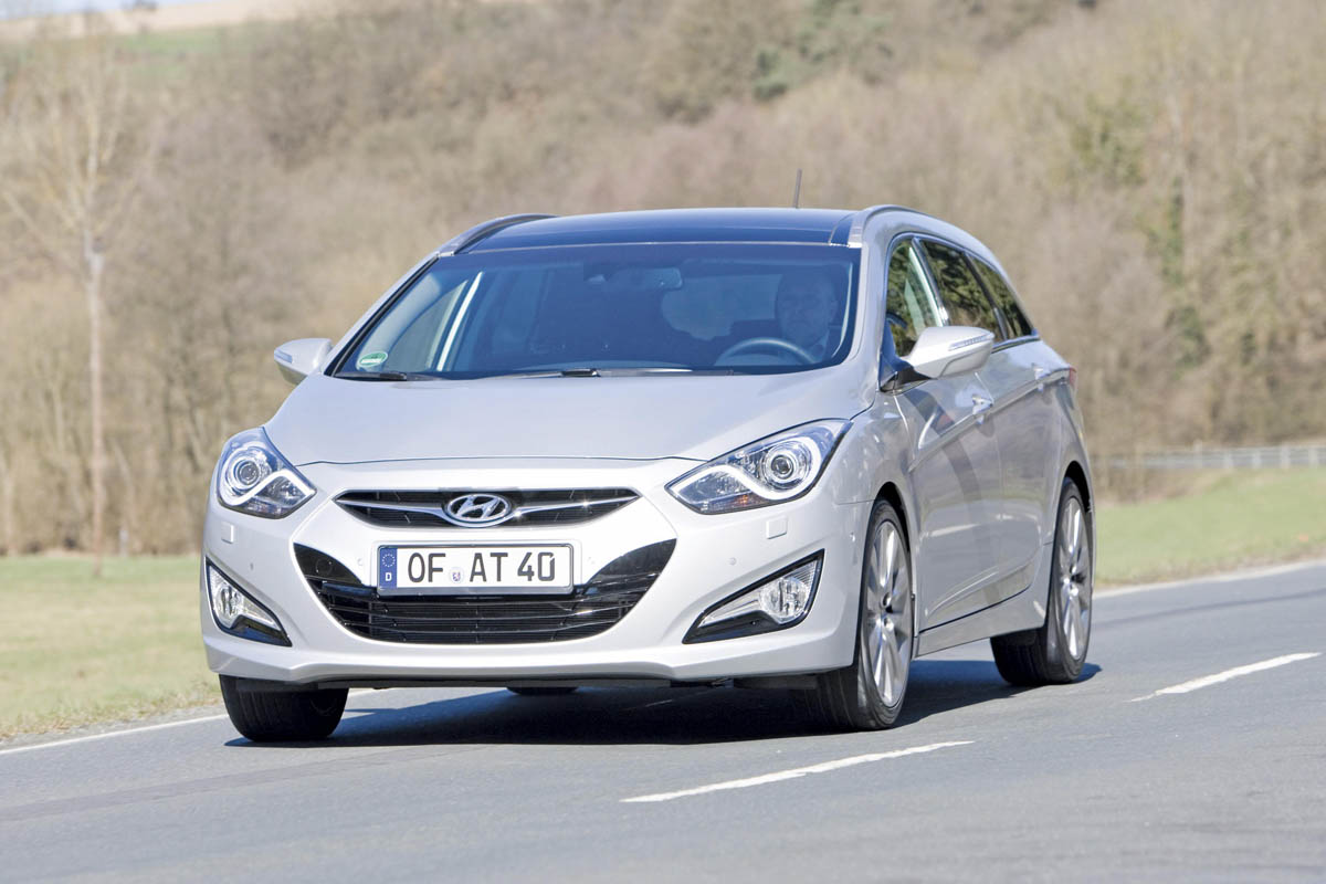 Hyundai i40 front track
