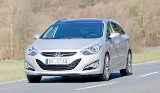 Hyundai i40 front track