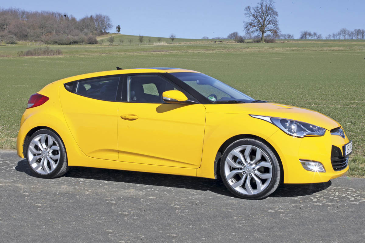 Hyundai Veloster static