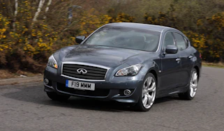 Infiniti M30d cornering