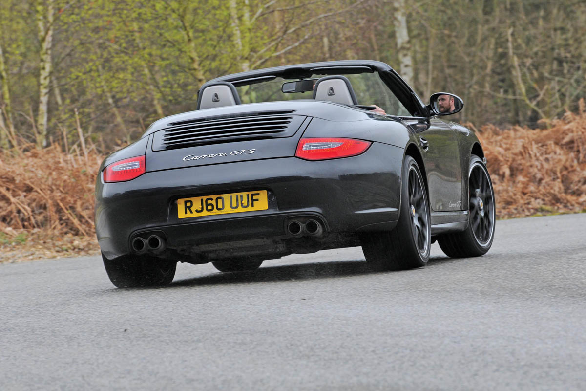Porsche 911 GTS Cabriolet rear corner