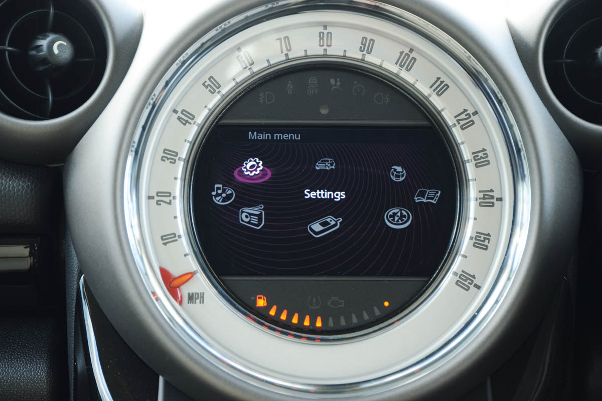 MINI Countryman Cooper D sat-nav