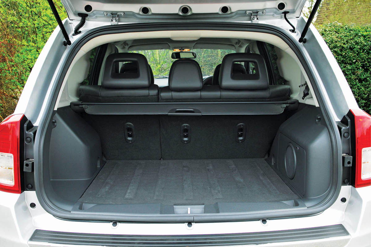 Jeep Compass boot