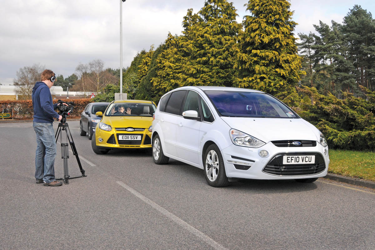 Ford S-MAX header