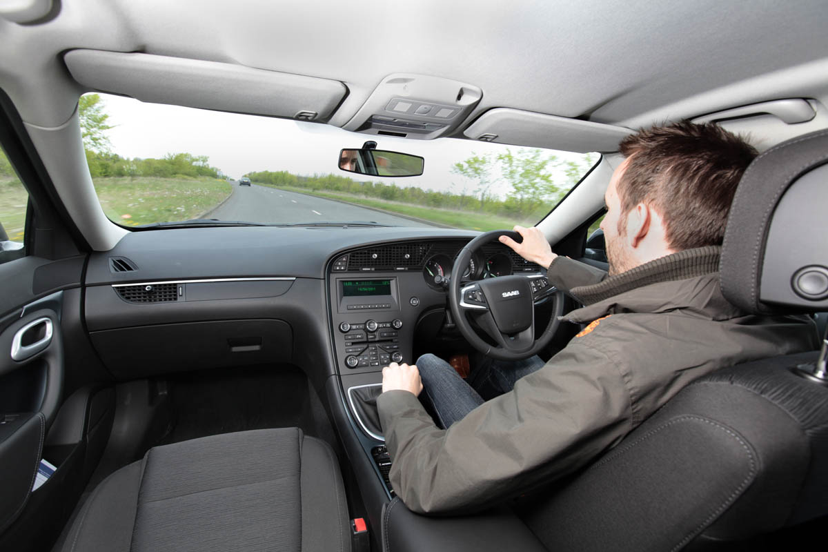 Saab 9-5 SportWagon interior driving