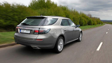 Saab 9-5 SportWagon rear track