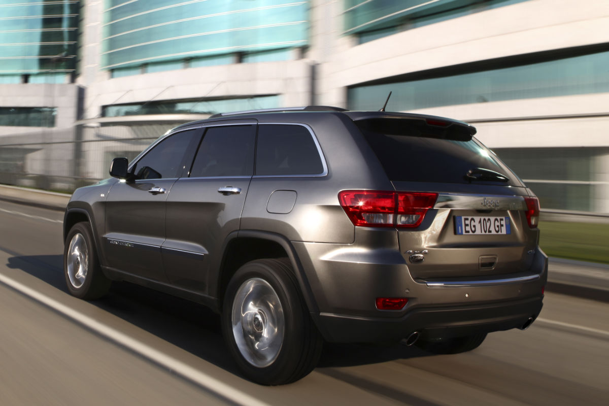Jeep Grand Cherokee rear track