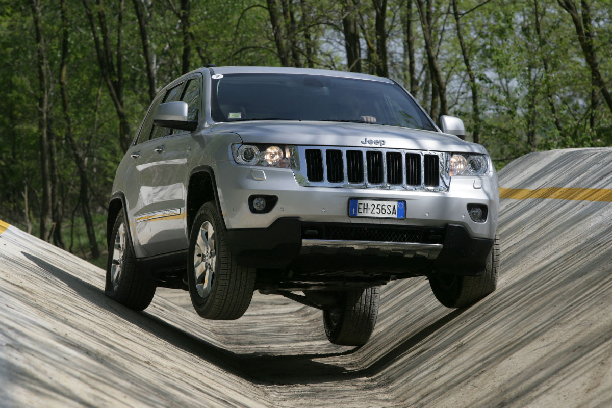Jeep Grand Cherokee off-roading