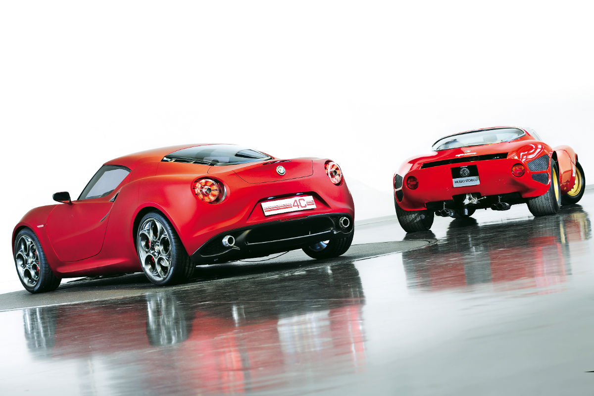 Alfa Romeo 4C vs 33 Stradale
