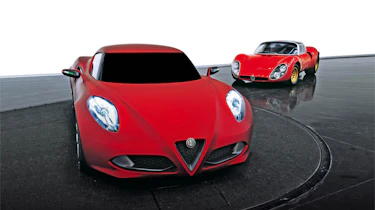 Alfa 4C vs 33 Stradale fronts