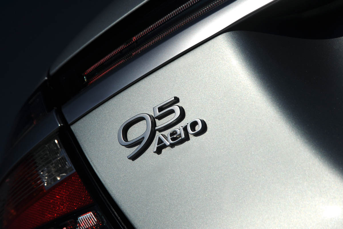 Saab 9-5 badge