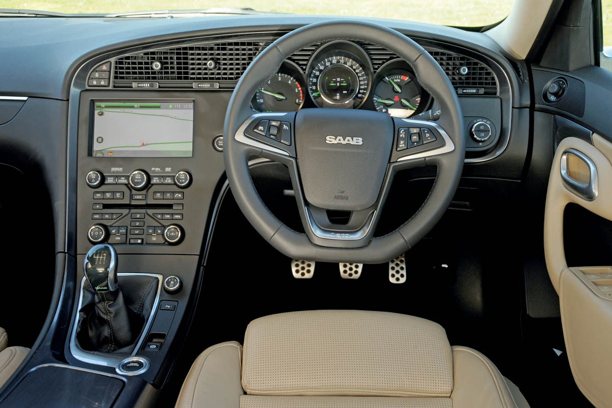 Saab 9-5 interior