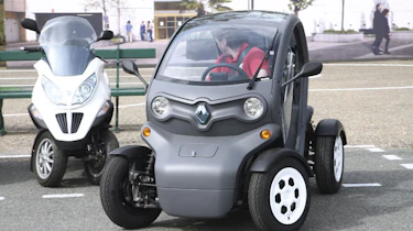 Renault Twizy parking
