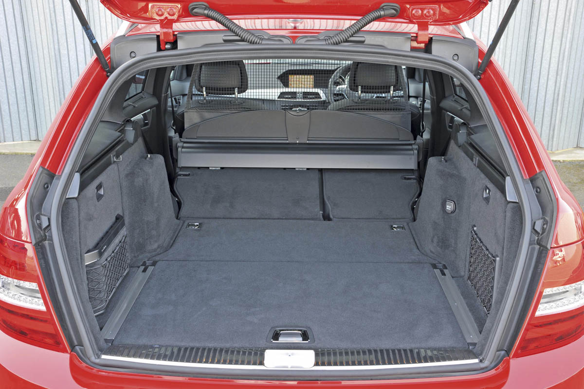 Mercedes C350 Estate boot