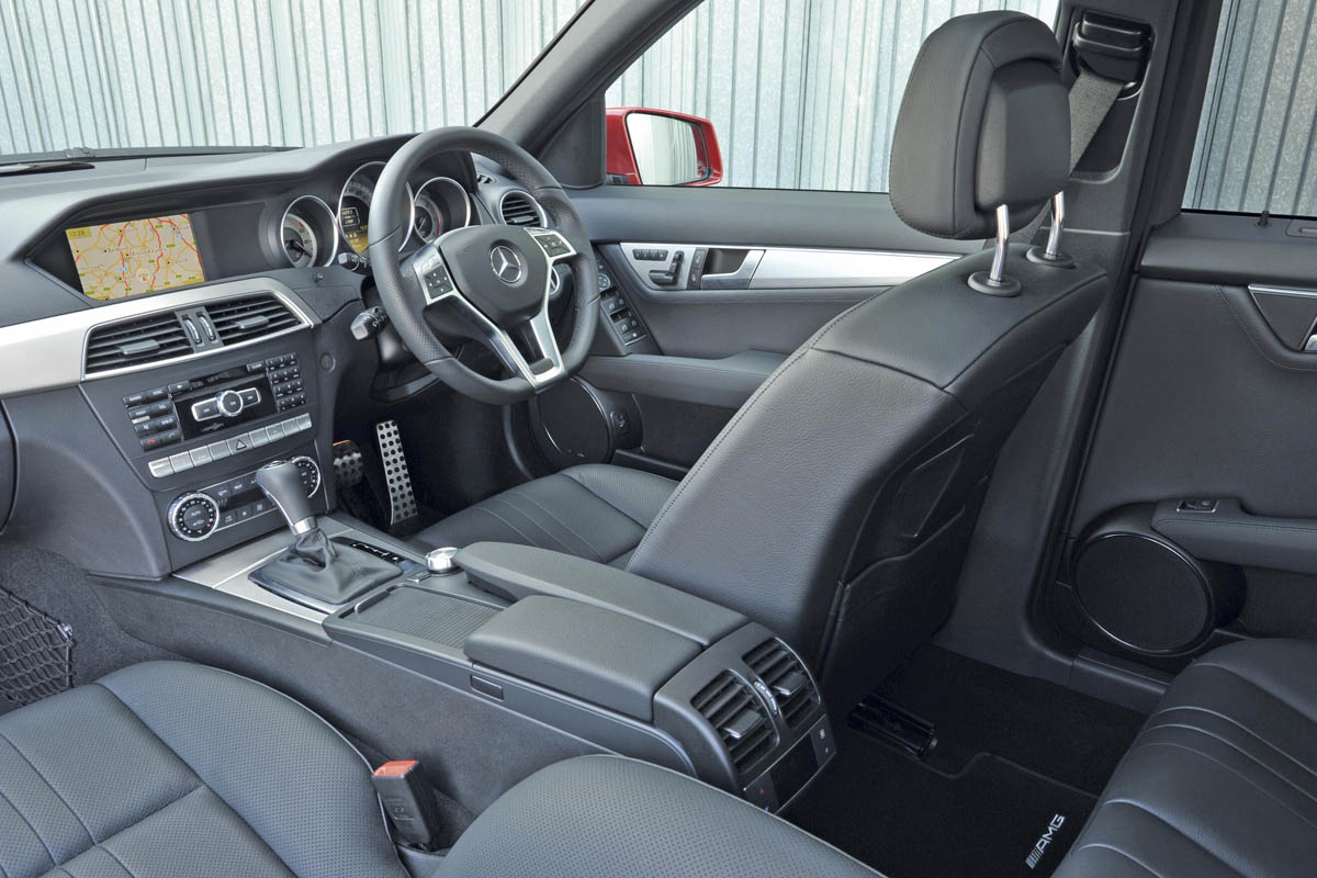 Mercedes C350 Estate interior