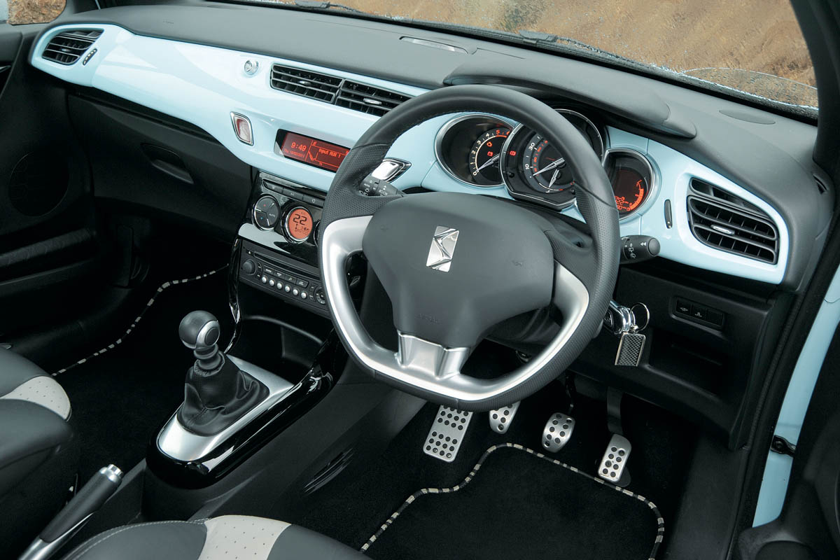 Citroen DS3 DSport interior