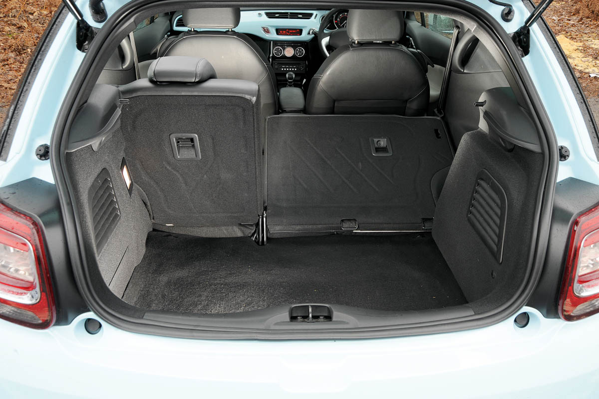 Citroen DS3 DSport boot