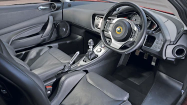 Lotus Evora S interior