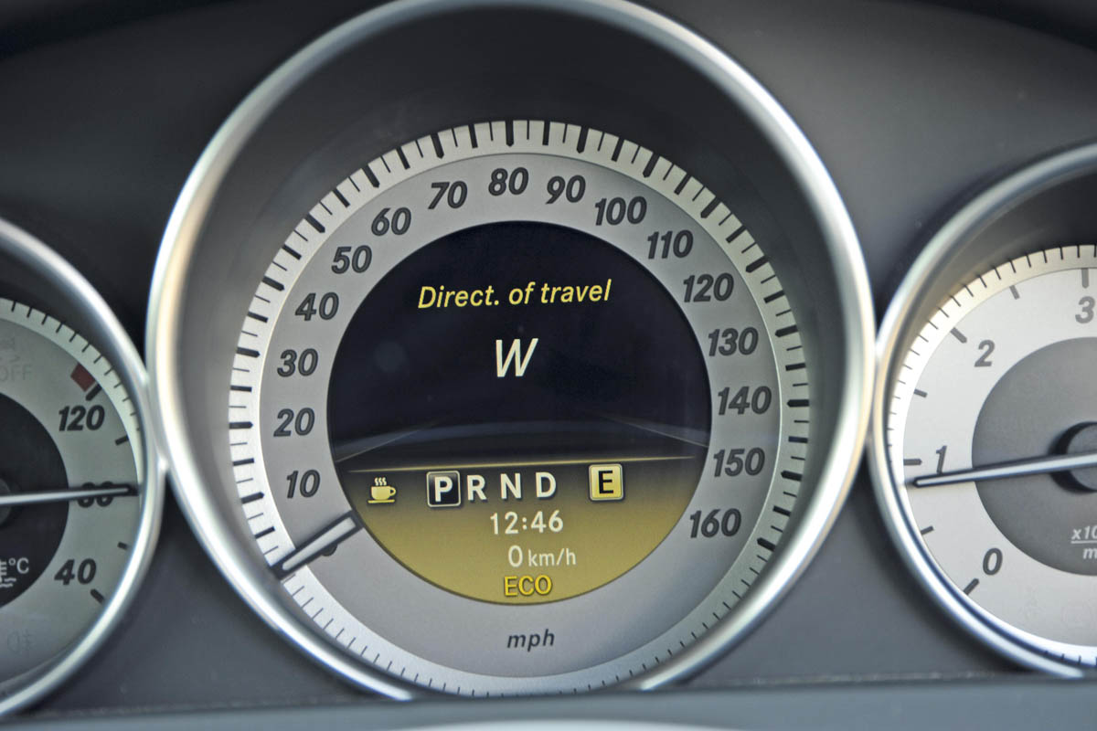 Mercedes C220 CDI Sport dials