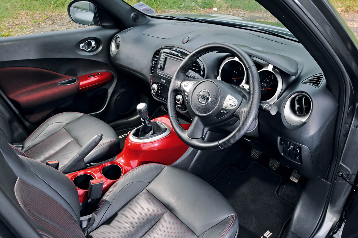 Juke interior