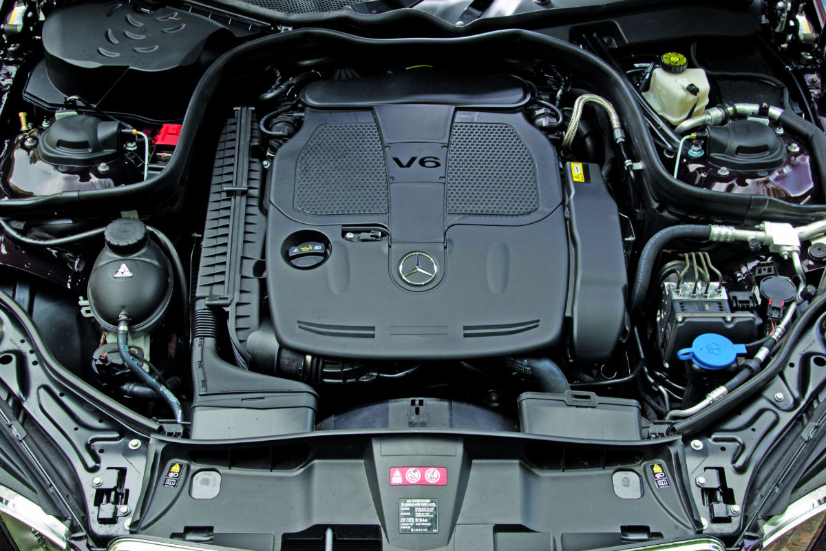 Mercedes E350 engine