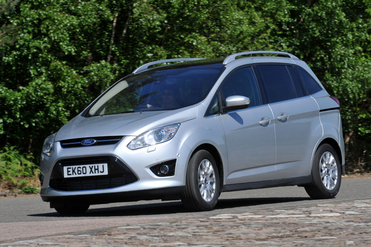 Ford Grand C-MAX EcoBoost corner