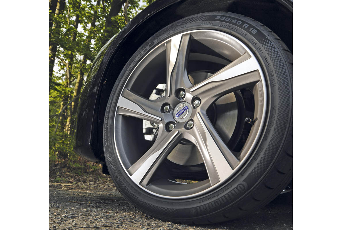 Volvo V60 R Design wheel