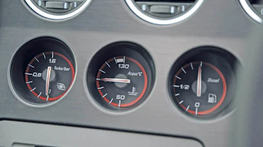Alfa Romeo 159 2.0 JTDm Lusso dials