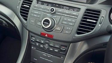 Honda Accord 2.2 i-DTEC ES GT centre console