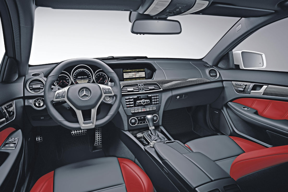 Mercedes C63 AMG Coupé interior