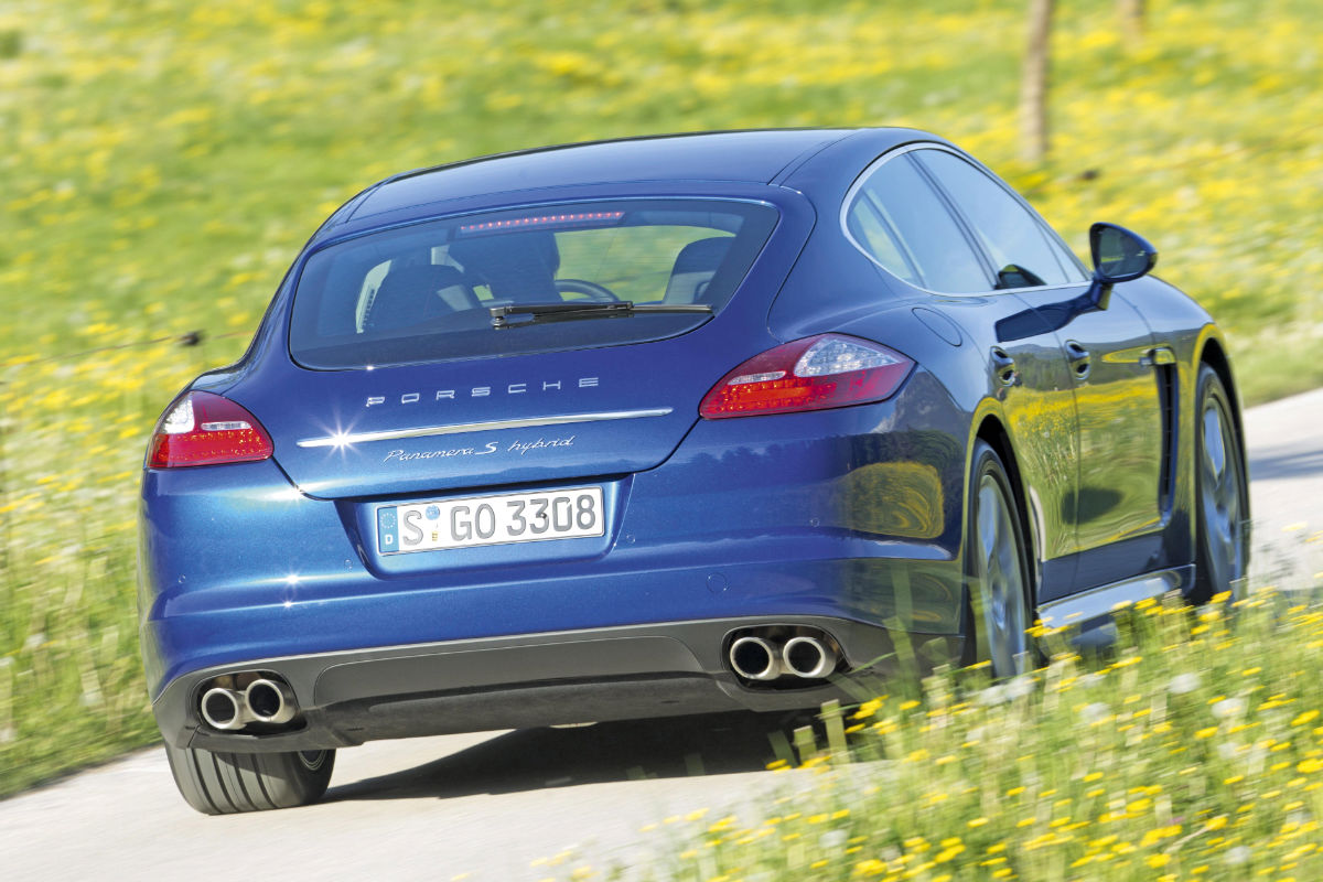 Porsche Panamera S Hybrid rear track