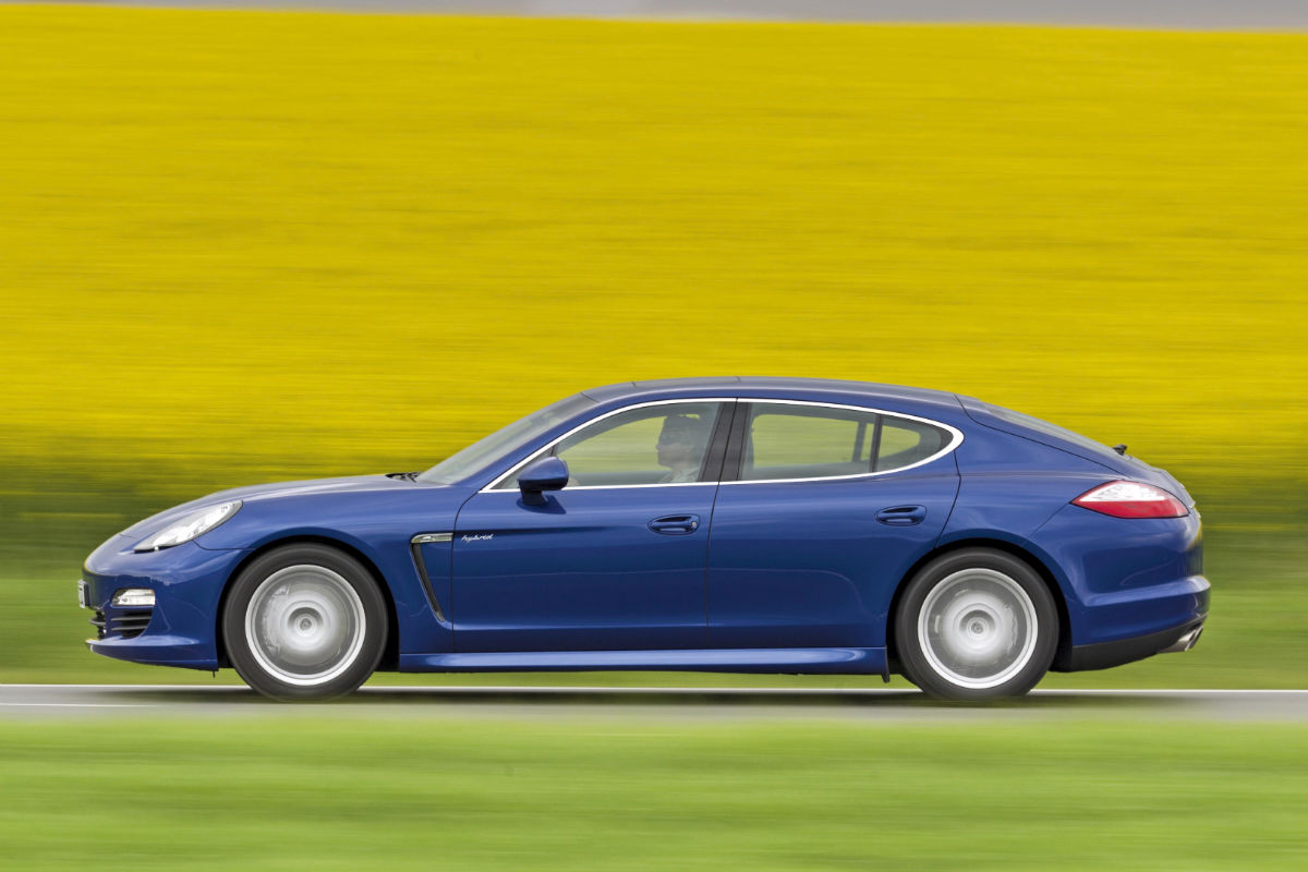 Porsche Panamera S Hybrid profile