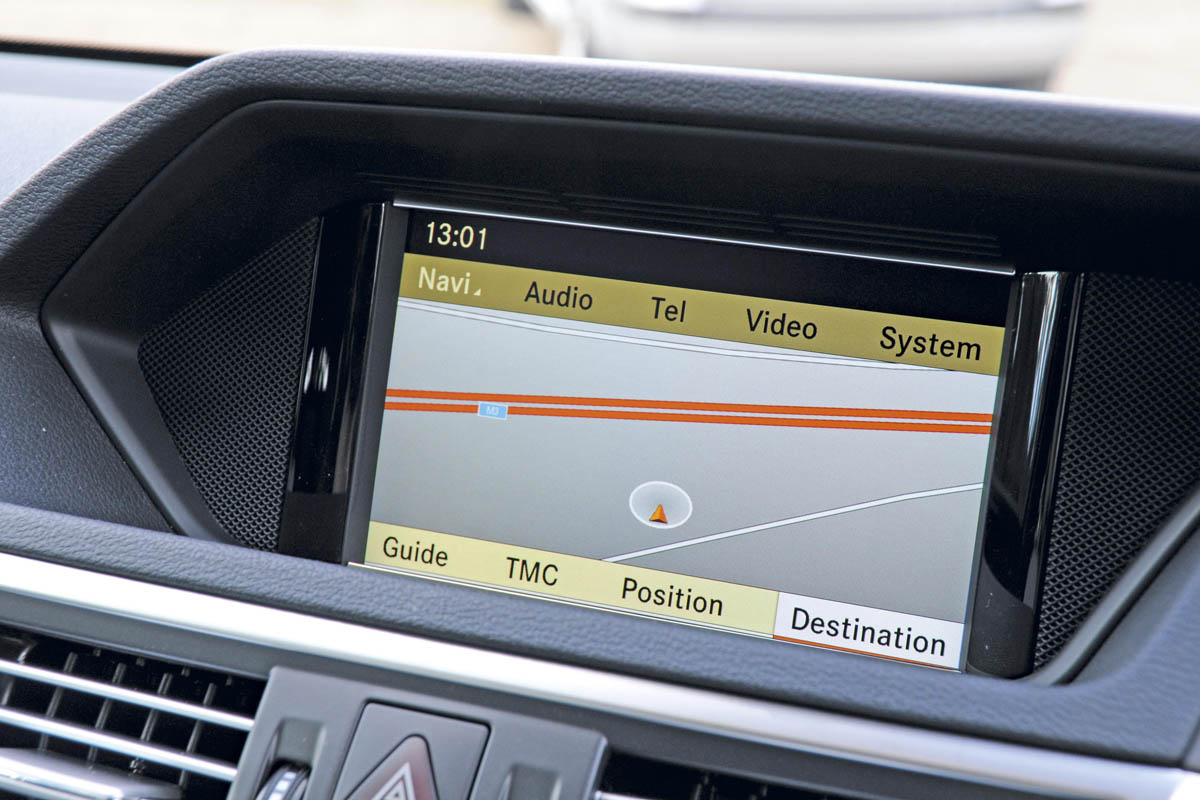Mercedes E350 sat-nav