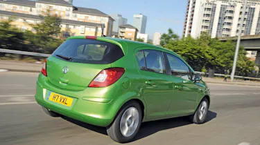 Vauxhall Corsa 1.3 ecoFLEX rear track
