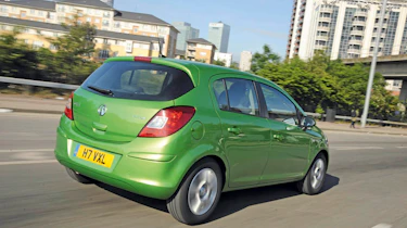 Vauxhall Corsa 1.3 ecoFLEX rear track
