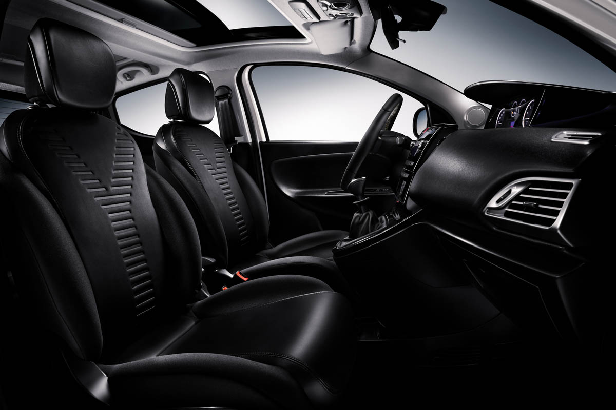 Chrysler Ypsilon interior
