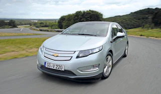 Chevrolet Volt front