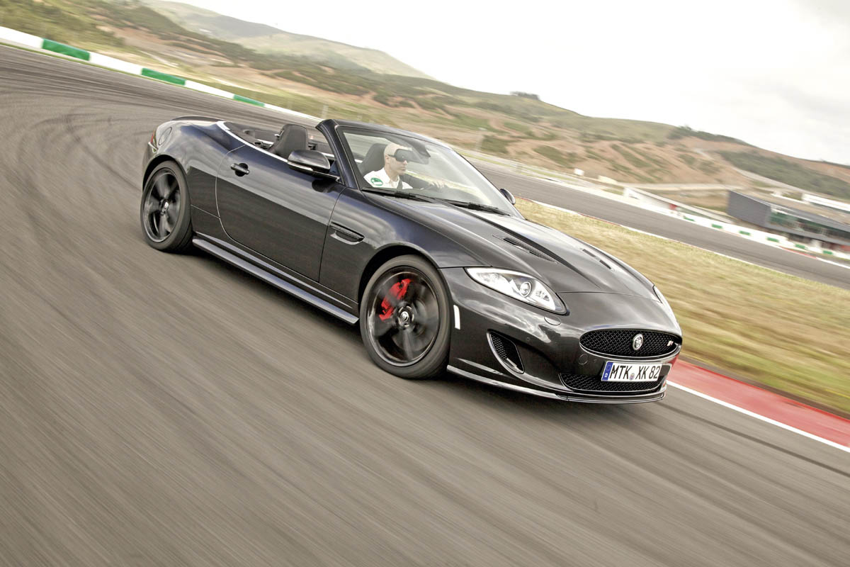 Jaguar XKR Convertible cornering