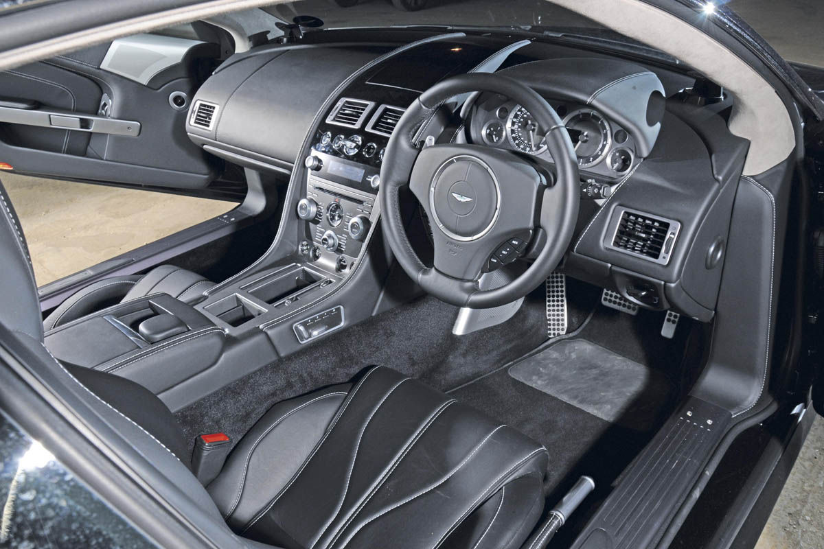 Aston Martin Virage interior
