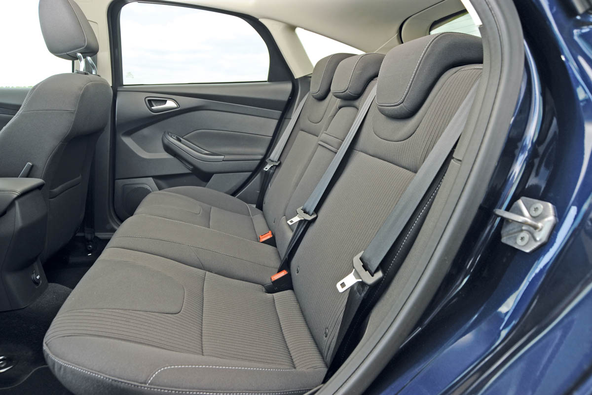 Ford Focus 1.6 TDCi rear seats
