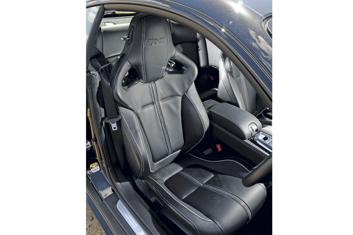 Jaguar XKR-S racing seats