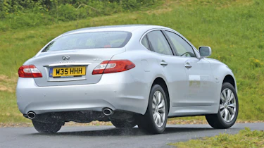 Infiniti Hybrid rear corner