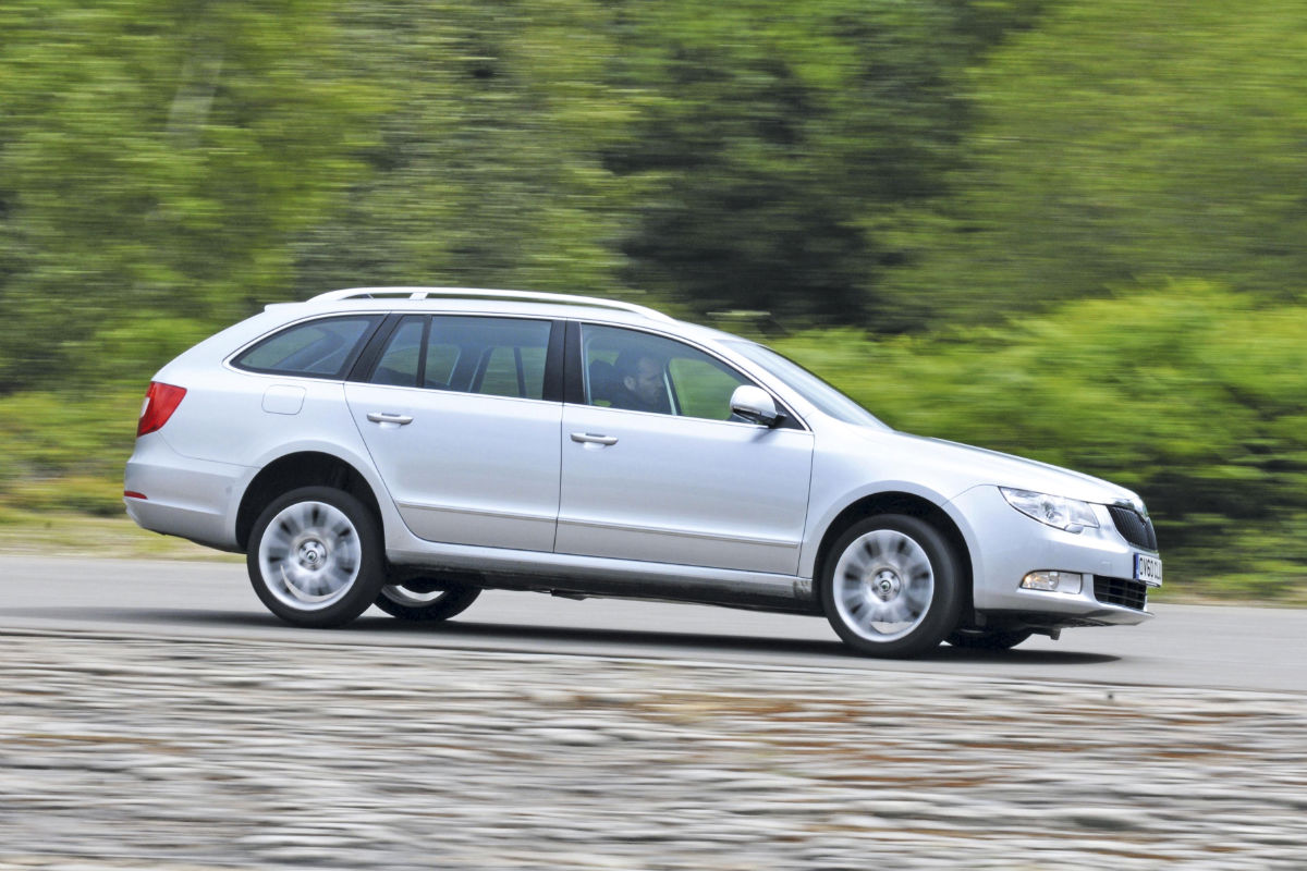 Skoda Superb Estate profile