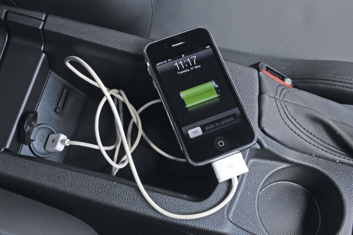 Peugeot RCZ iPod