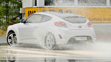 Hyundai back tracking water