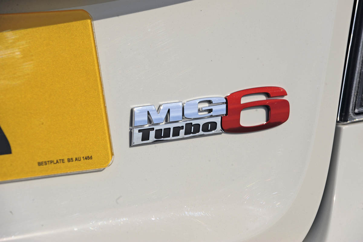 MG6 Saloon badge